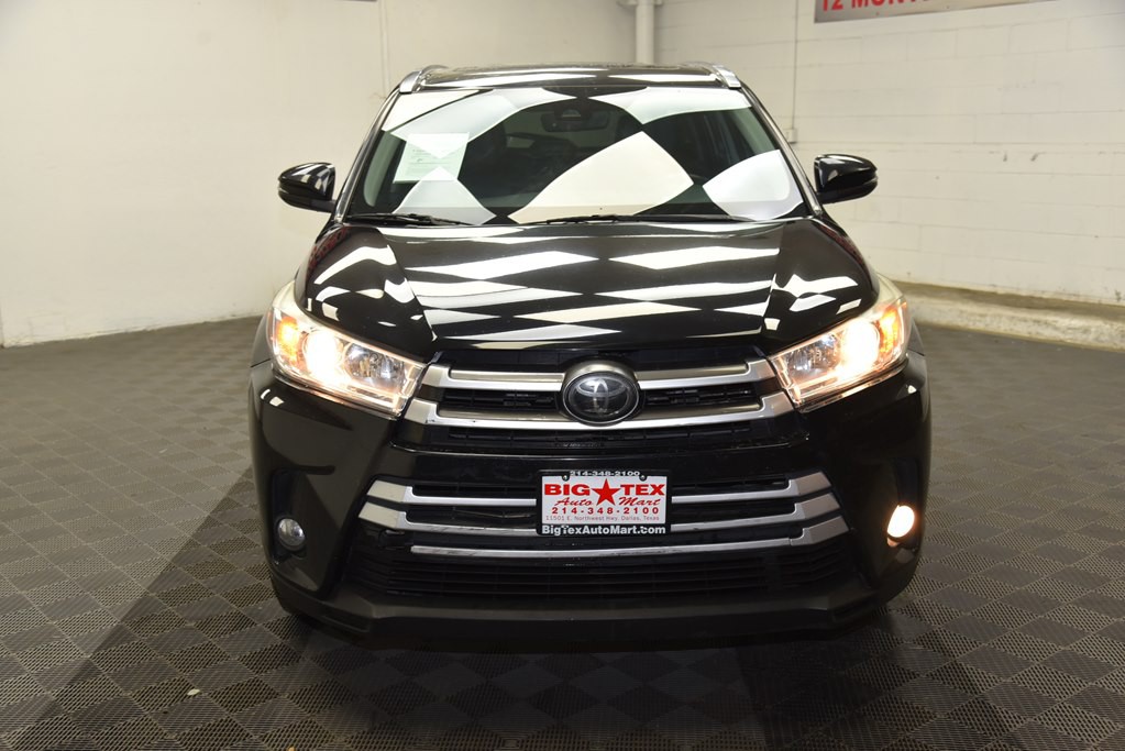 2017 Toyota Highlander Image 8