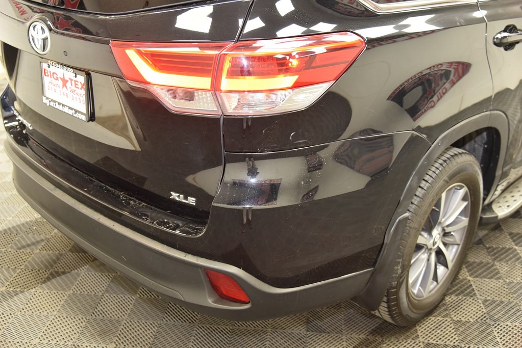 2017 Toyota Highlander Image 15