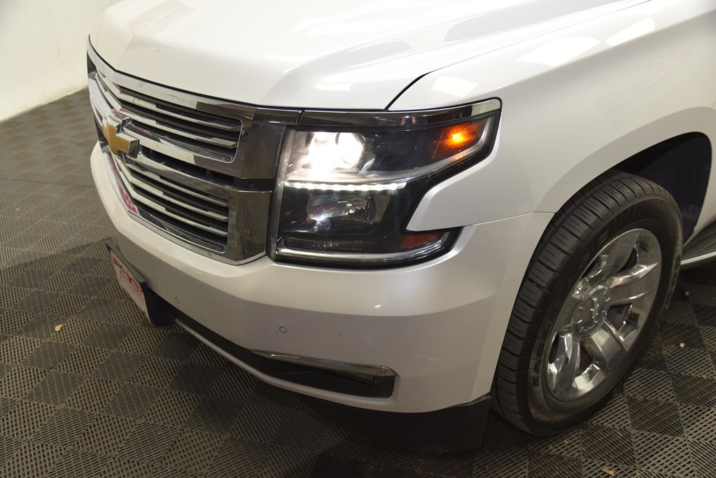 2016 Chevrolet Suburban Image 11
