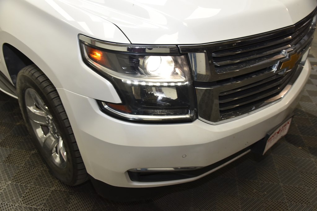 2016 Chevrolet Suburban Image 12
