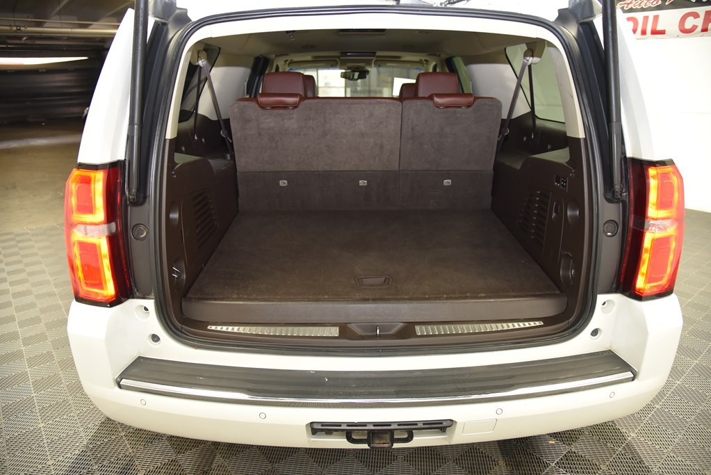 2016 Chevrolet Suburban Image 17