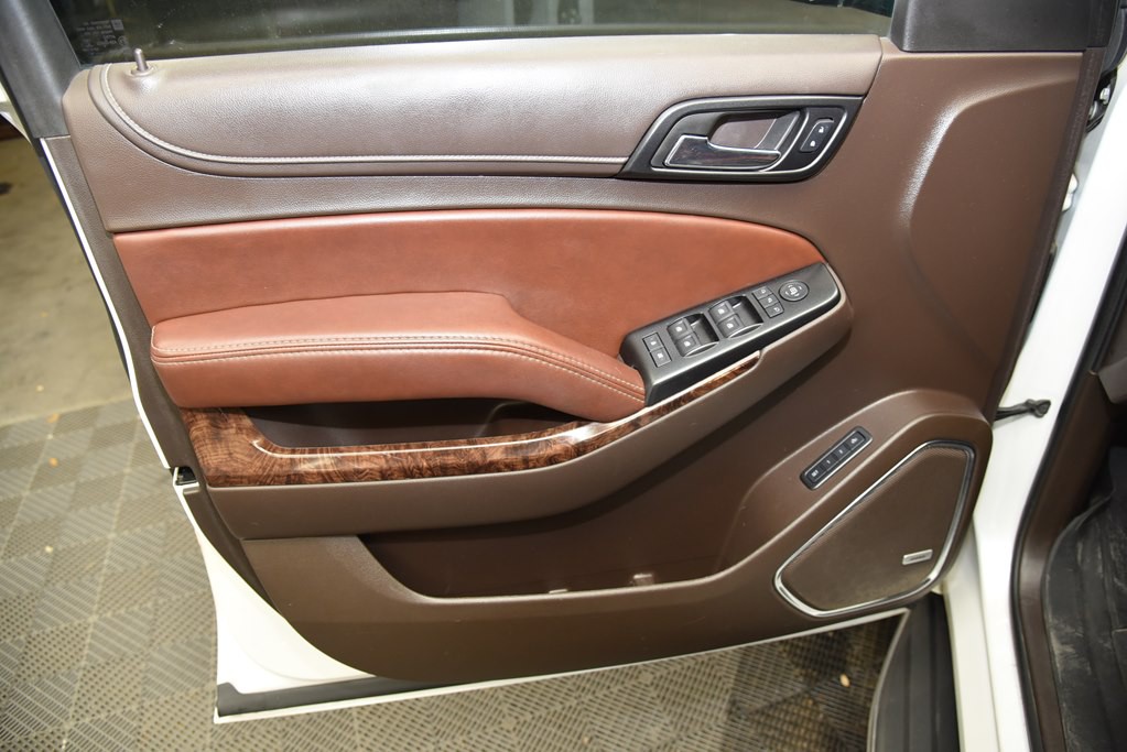 2016 Chevrolet Suburban Image 29