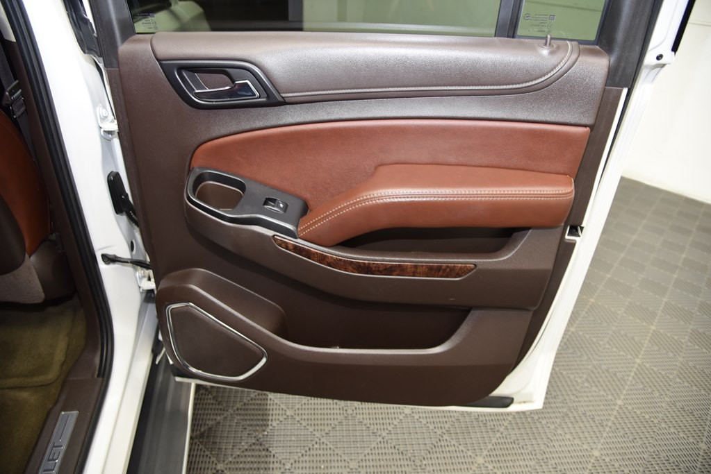 2016 Chevrolet Suburban Image 35