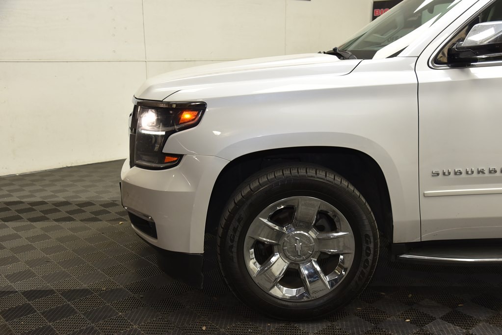 2016 Chevrolet Suburban Image 39