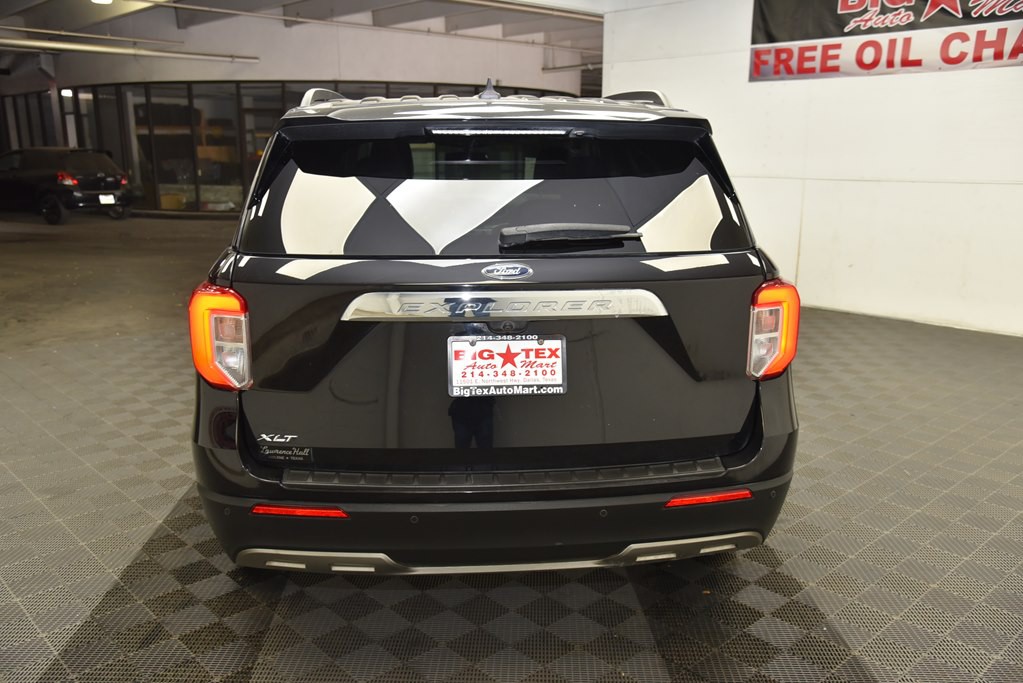 2021 Ford Explorer Image 4
