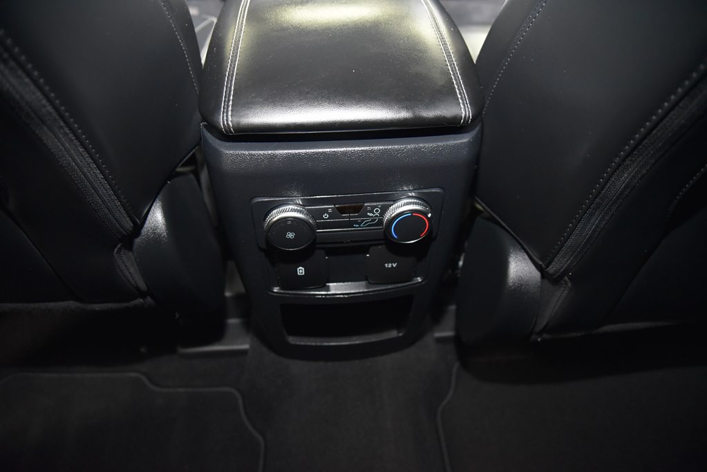 2021 Ford Explorer Image 22