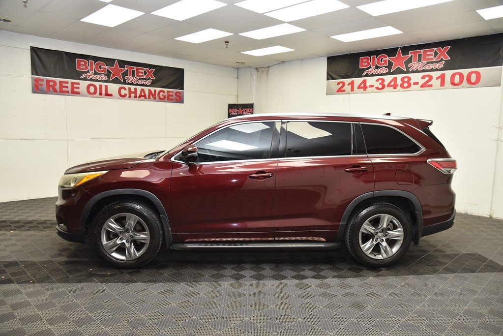 2015 Toyota Highlander Image 2