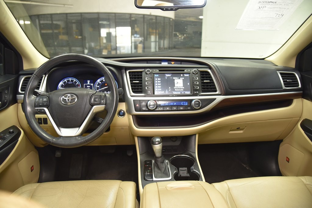 2015 Toyota Highlander Image 12
