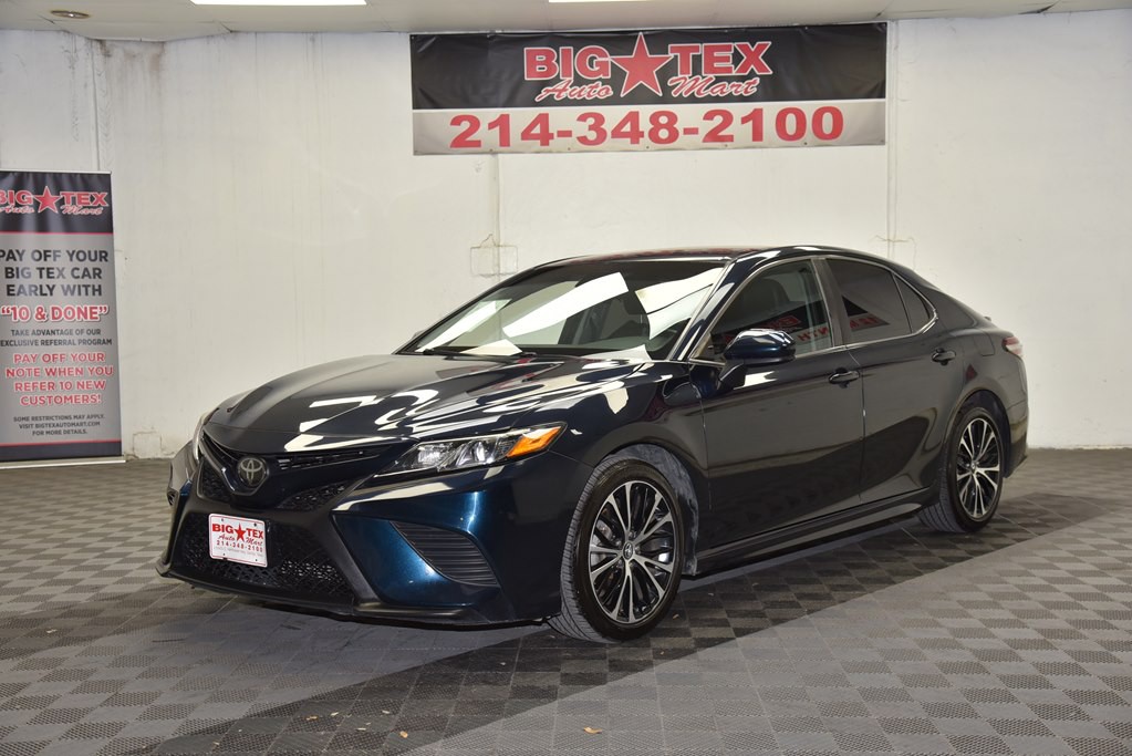 2020 Toyota Camry Image 1