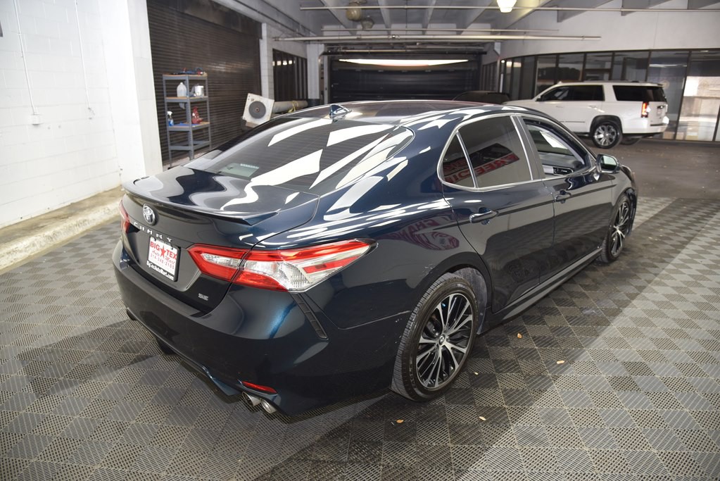 2020 Toyota Camry Image 5