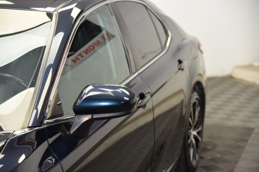2020 Toyota Camry Image 10
