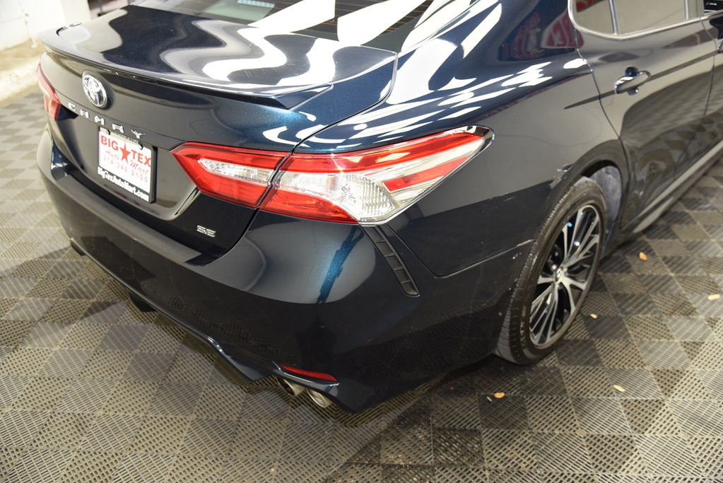 2020 Toyota Camry Image 12