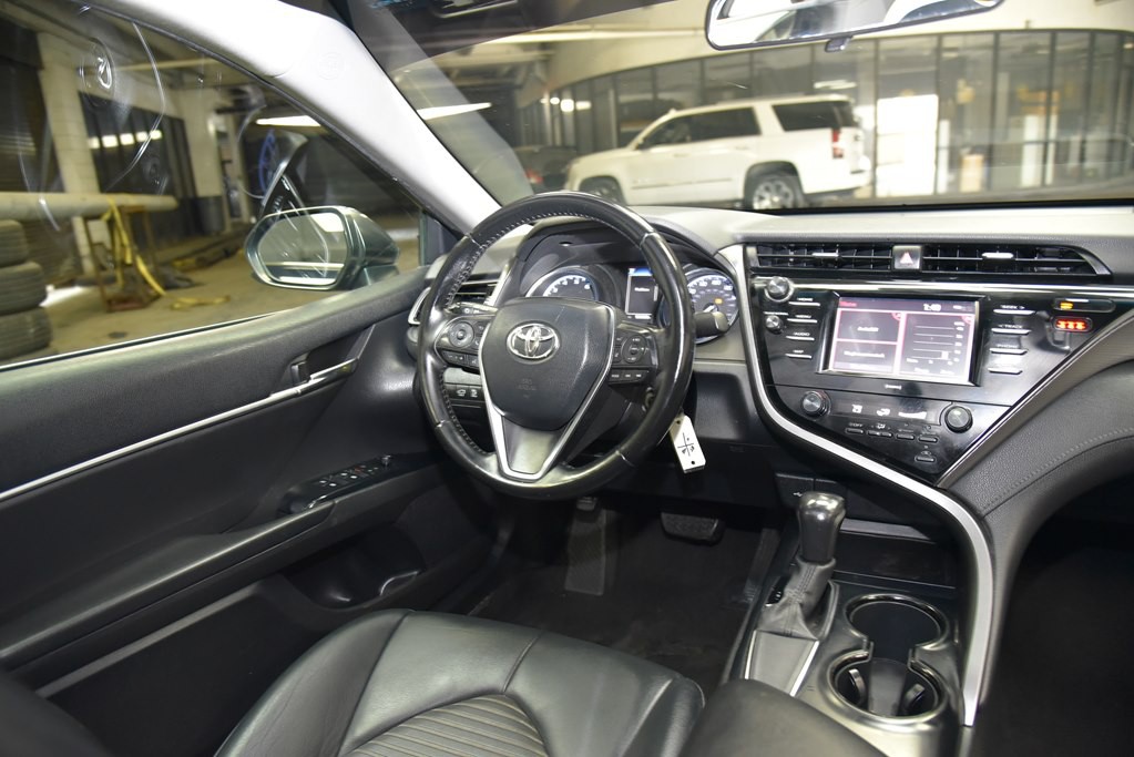 2020 Toyota Camry Image 21