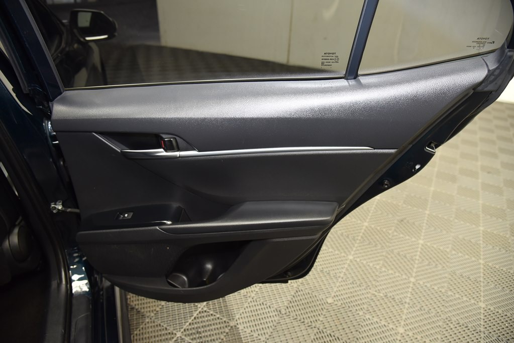 2020 Toyota Camry Image 26