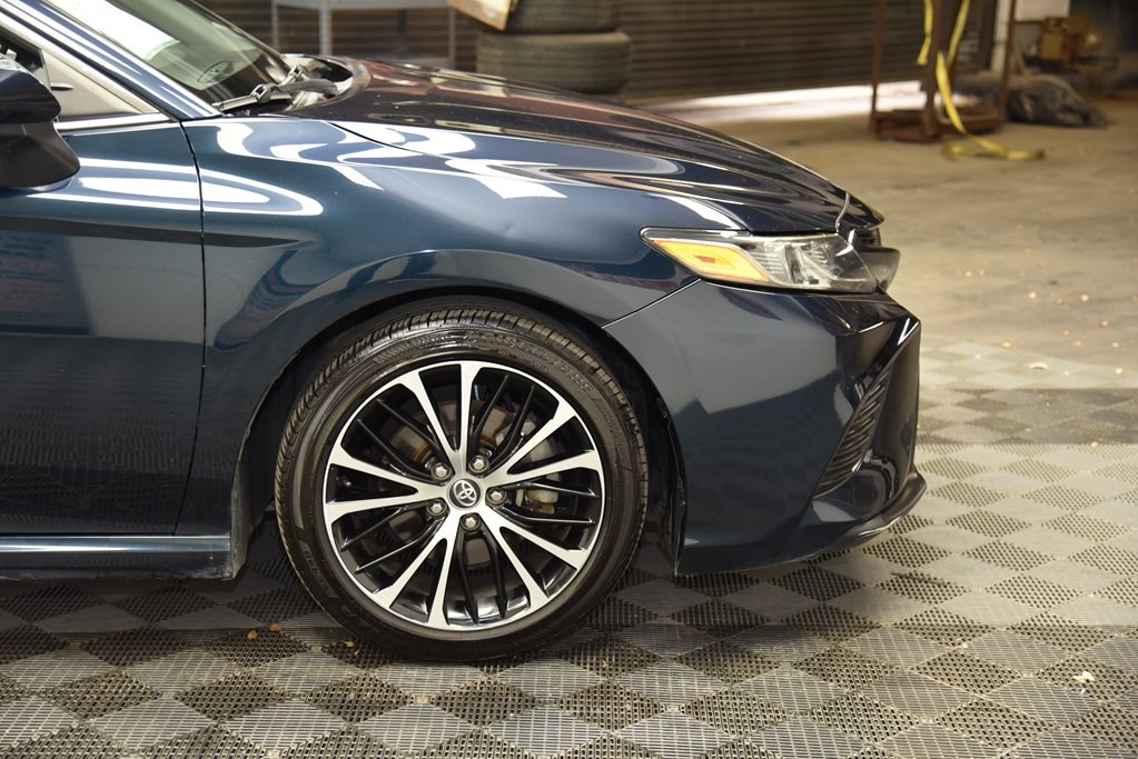 2020 Toyota Camry Image 33