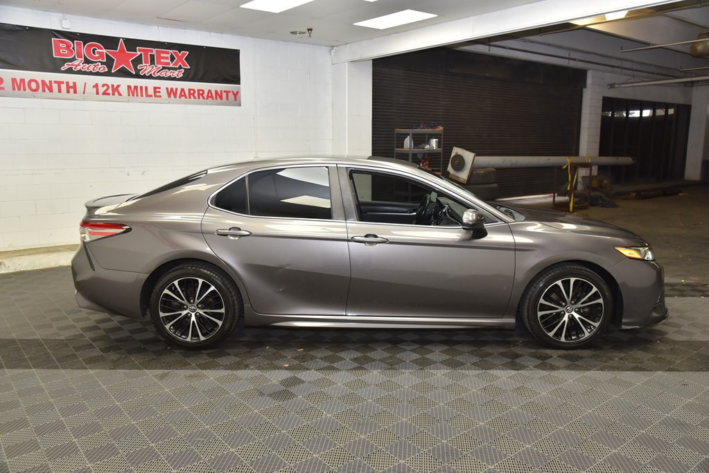 2018 Toyota Camry Image 6