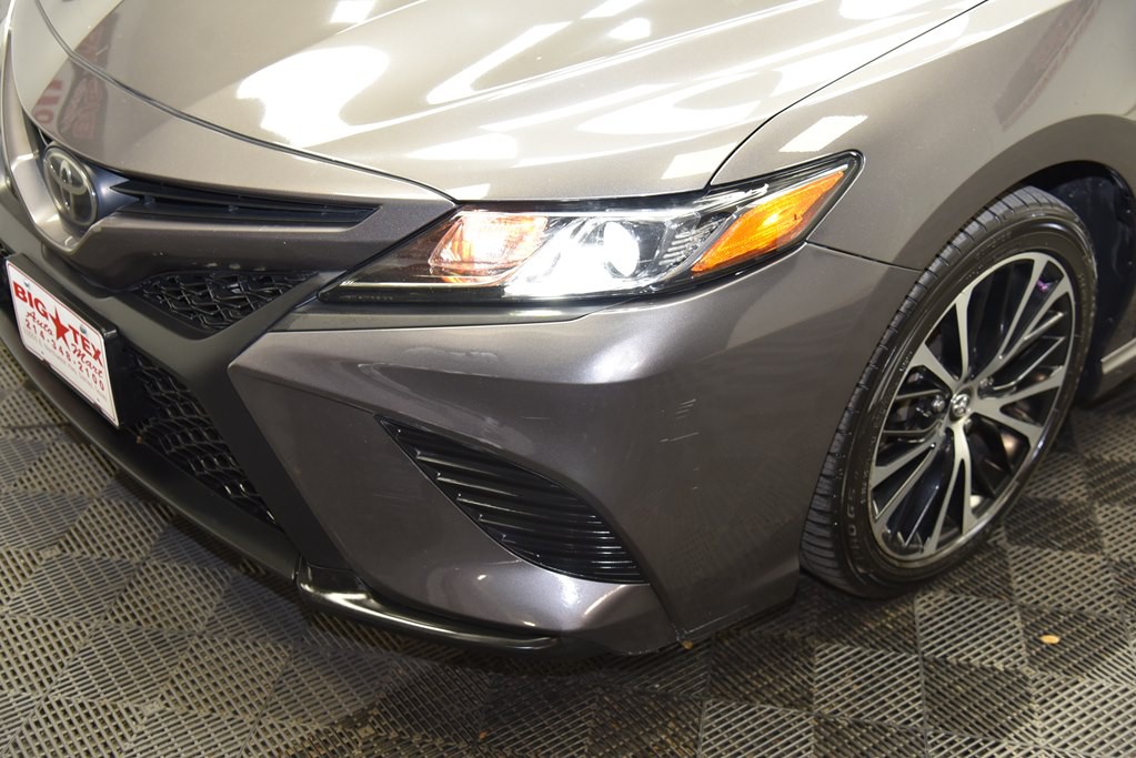 2018 Toyota Camry Image 9