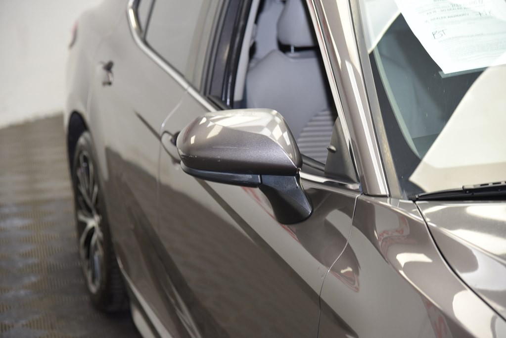 2018 Toyota Camry Image 12