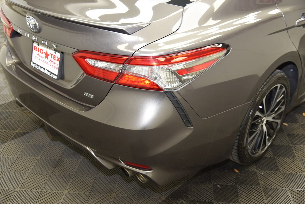 2018 Toyota Camry Image 13