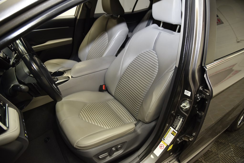 2018 Toyota Camry Image 22