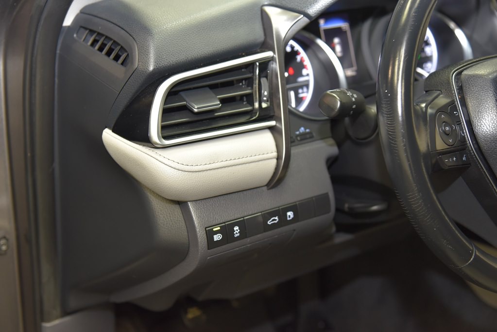 2018 Toyota Camry Image 24