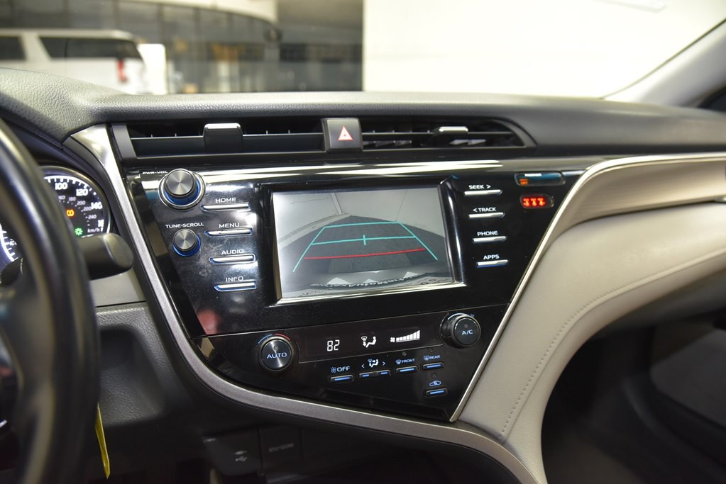 2018 Toyota Camry Image 26