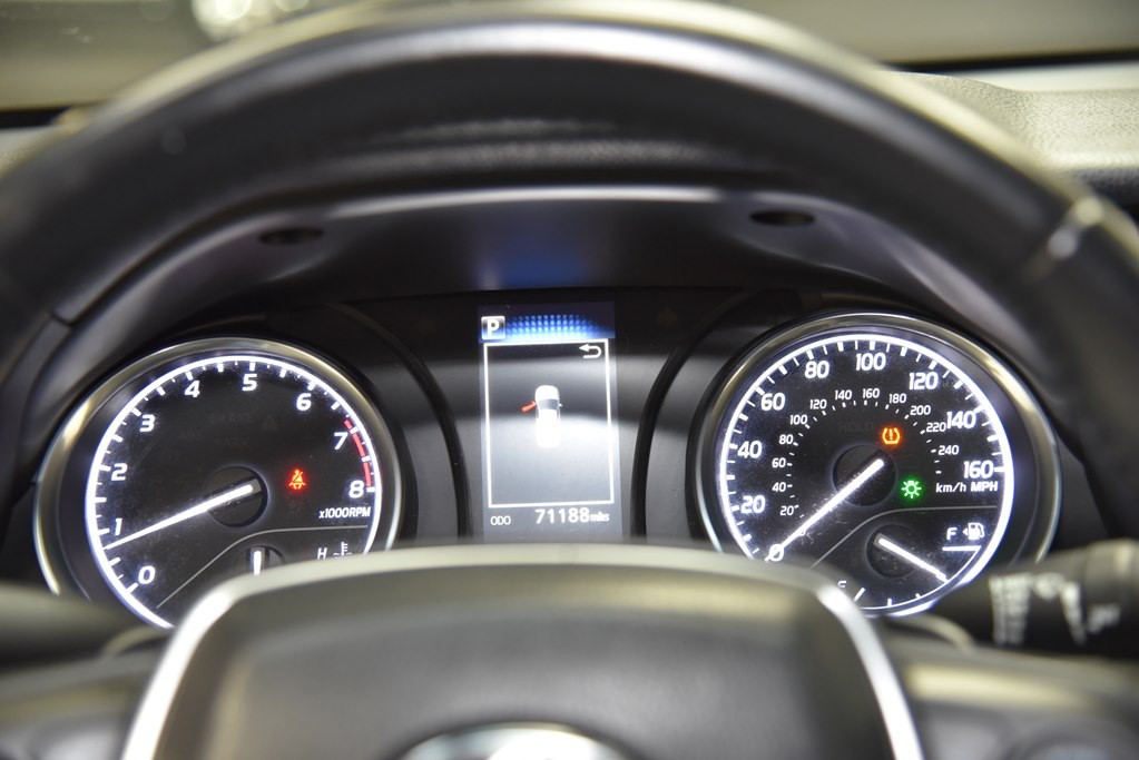 2018 Toyota Camry Image 29