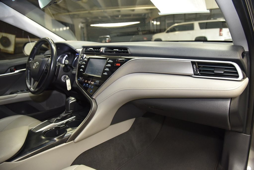 2018 Toyota Camry Image 34