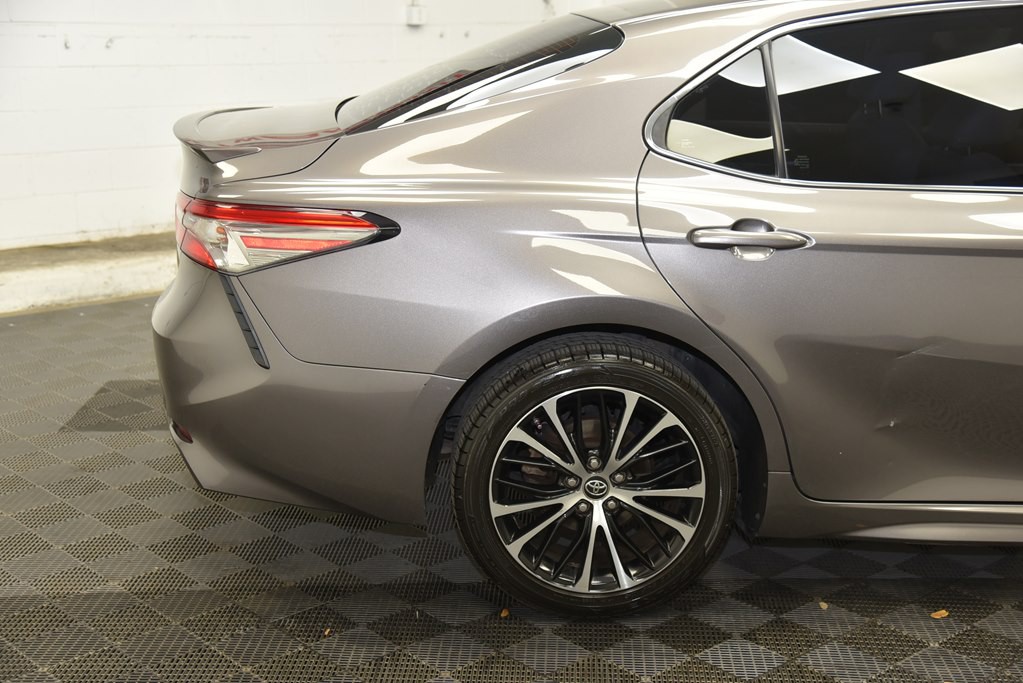 2018 Toyota Camry Image 38