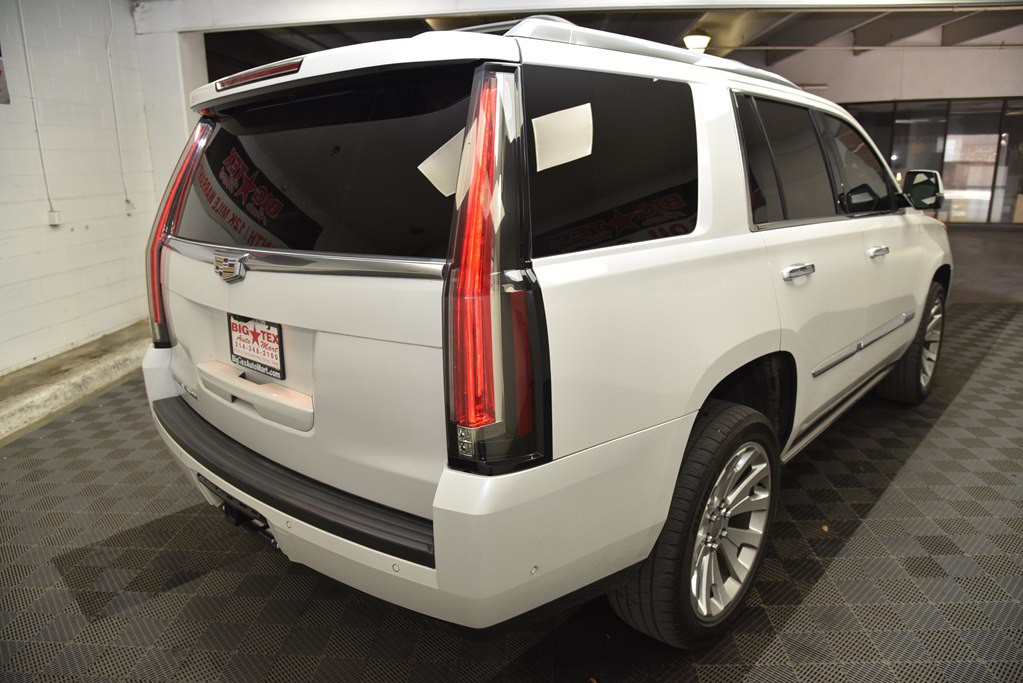 2017 Cadillac Escalade Image 5