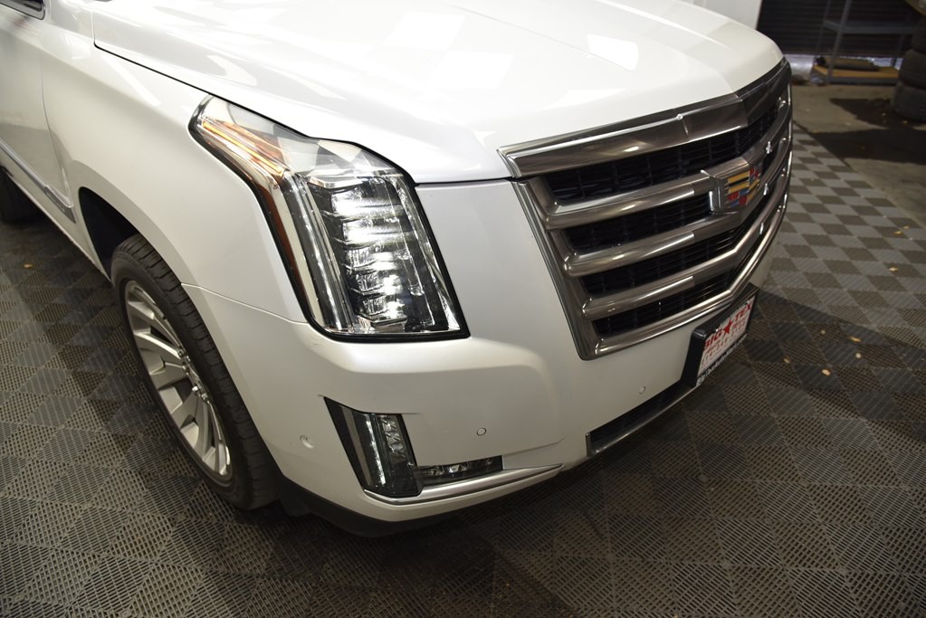 2017 Cadillac Escalade Image 12