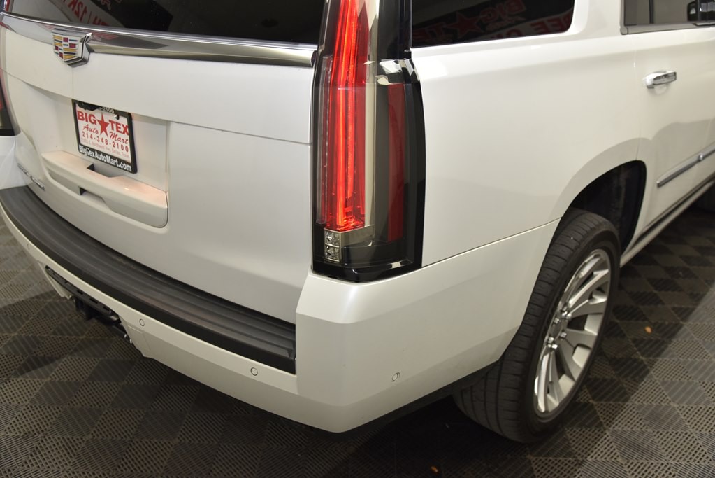 2017 Cadillac Escalade Image 14