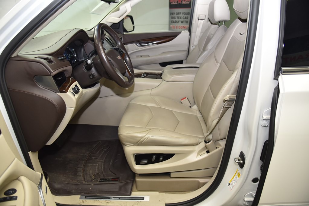 2017 Cadillac Escalade Image 23