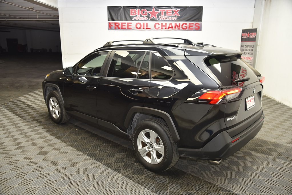 2019 Toyota Rav4 Image 3