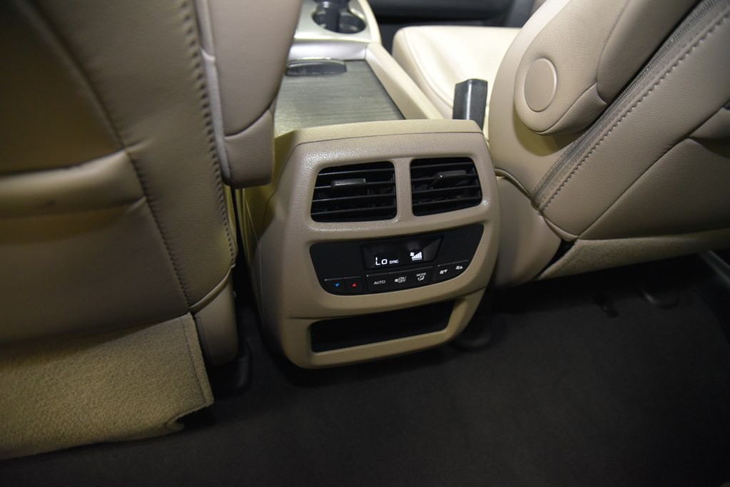 2018 Honda Pilot Image 25