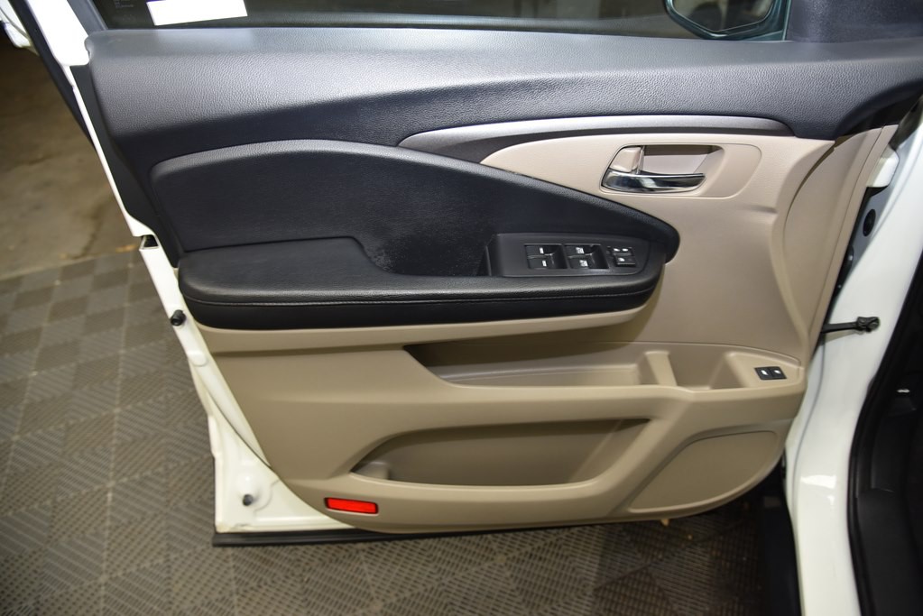 2018 Honda Pilot Image 32