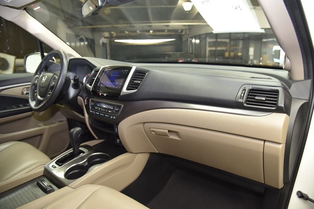 2018 Honda Pilot Image 43