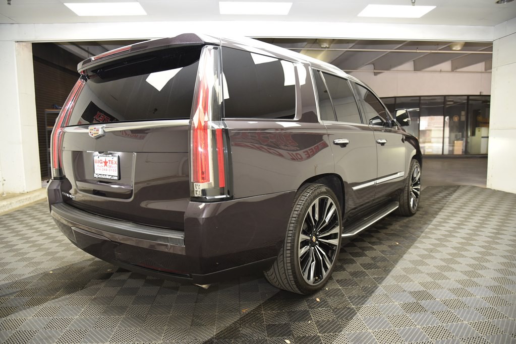 2016 Cadillac Escalade Image 5