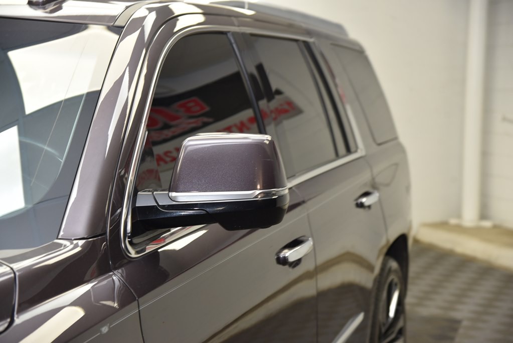 2016 Cadillac Escalade Image 10