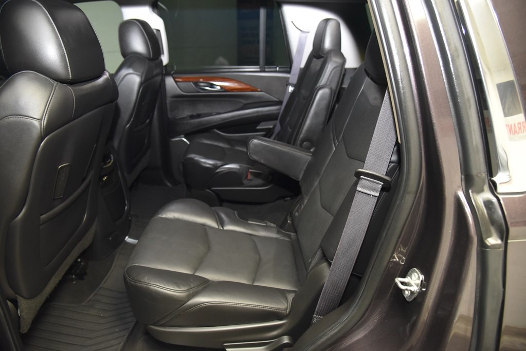2016 Cadillac Escalade Image 14