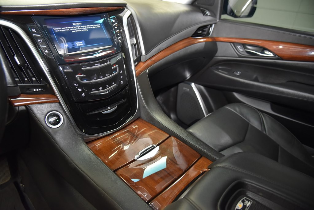 2016 Cadillac Escalade Image 23