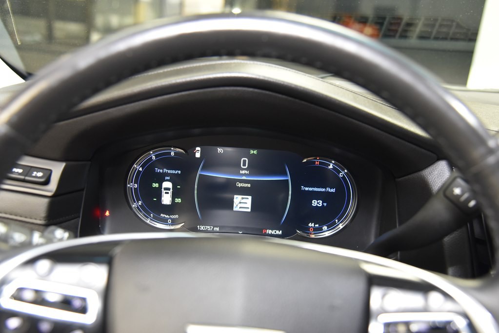 2016 Cadillac Escalade Image 26