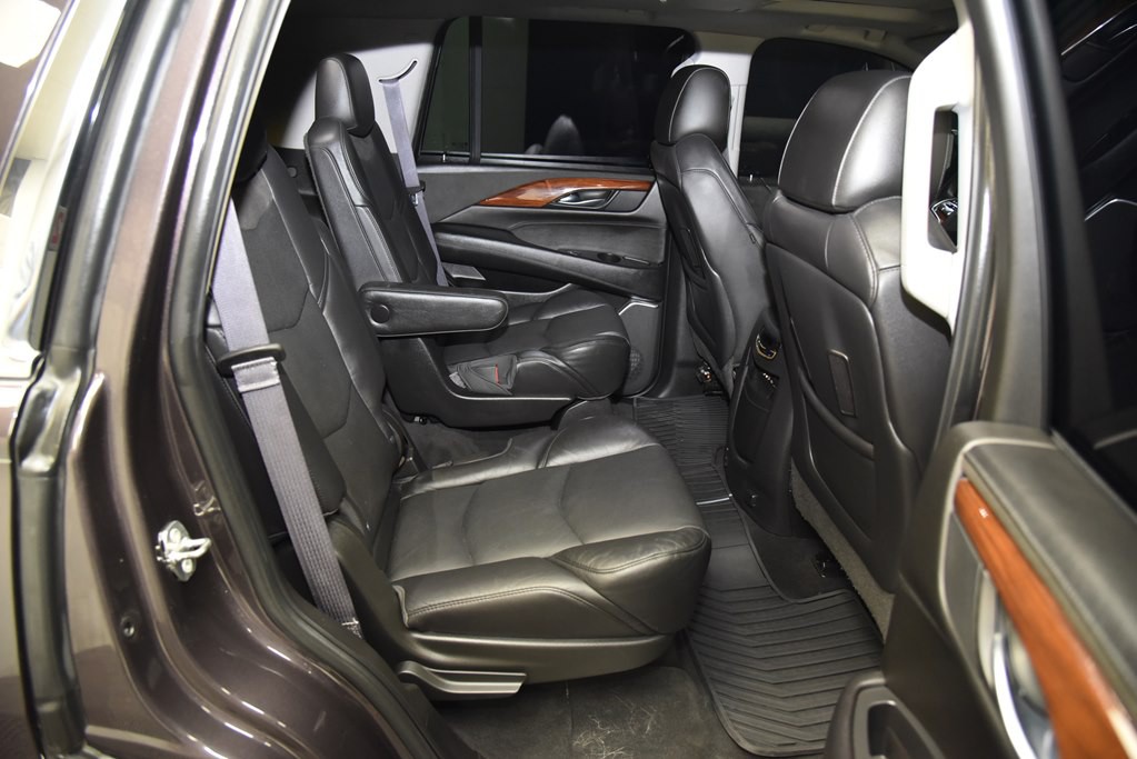 2016 Cadillac Escalade Image 29