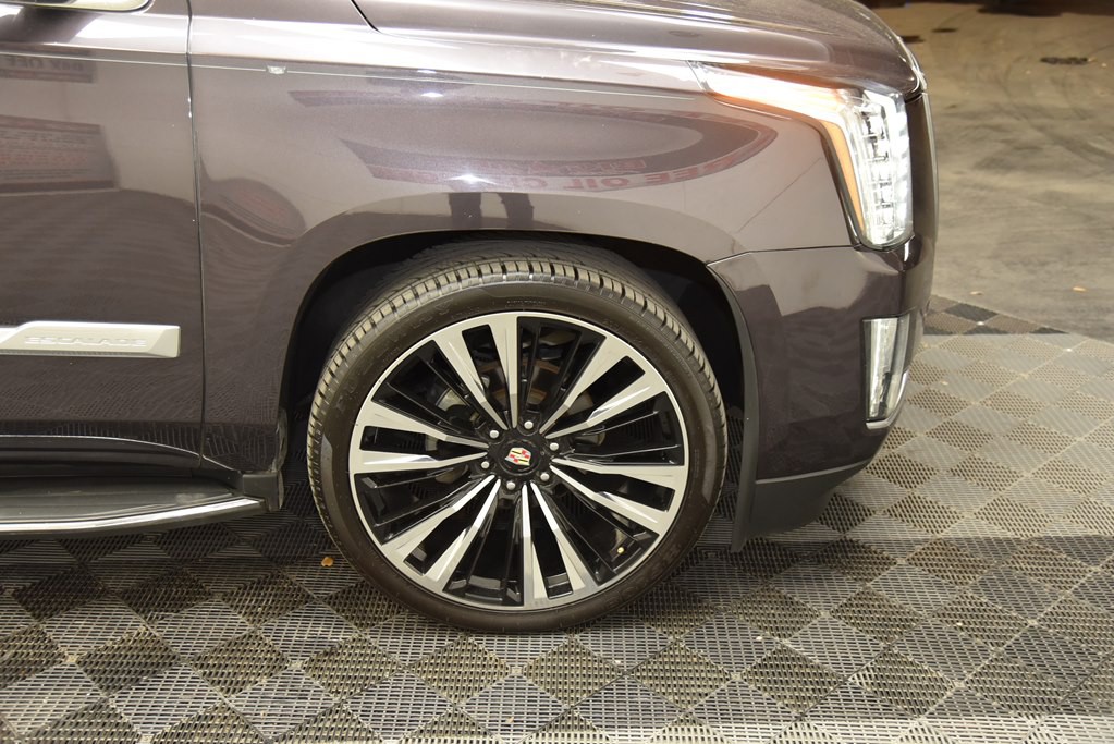 2016 Cadillac Escalade Image 38