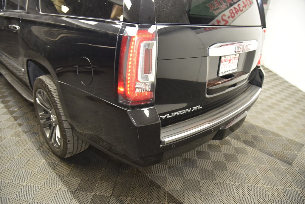 2017 GMC Yukon Image 12