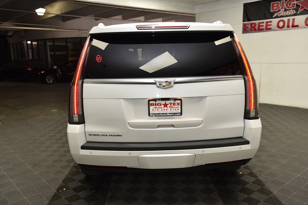 2018 Cadillac Escalade Image 4
