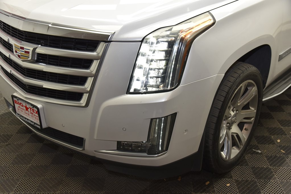2018 Cadillac Escalade Image 9