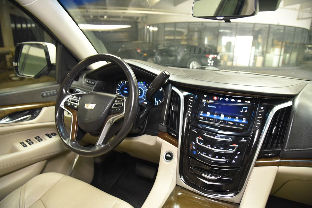 2018 Cadillac Escalade Image 22