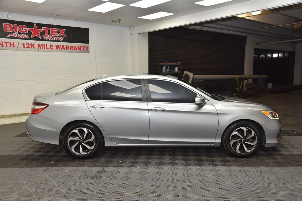 2017 Honda Accord Image 6