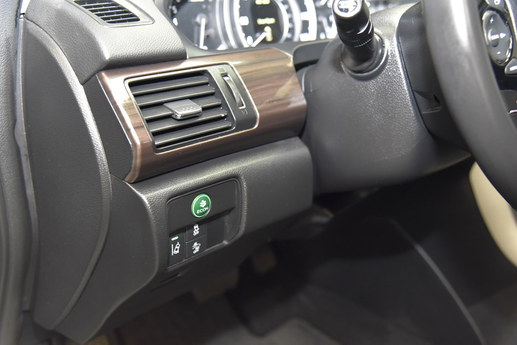 2017 Honda Accord Image 21